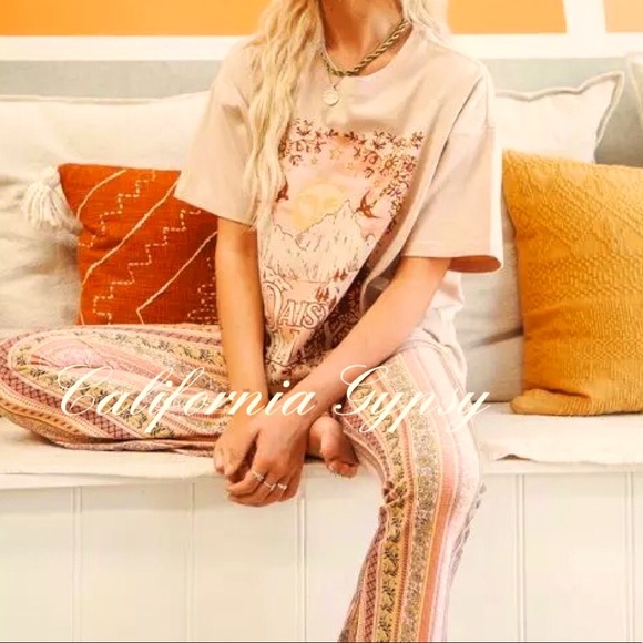 Daisy Valley Sunshine & Happiness Tee - Picture 7 of 13